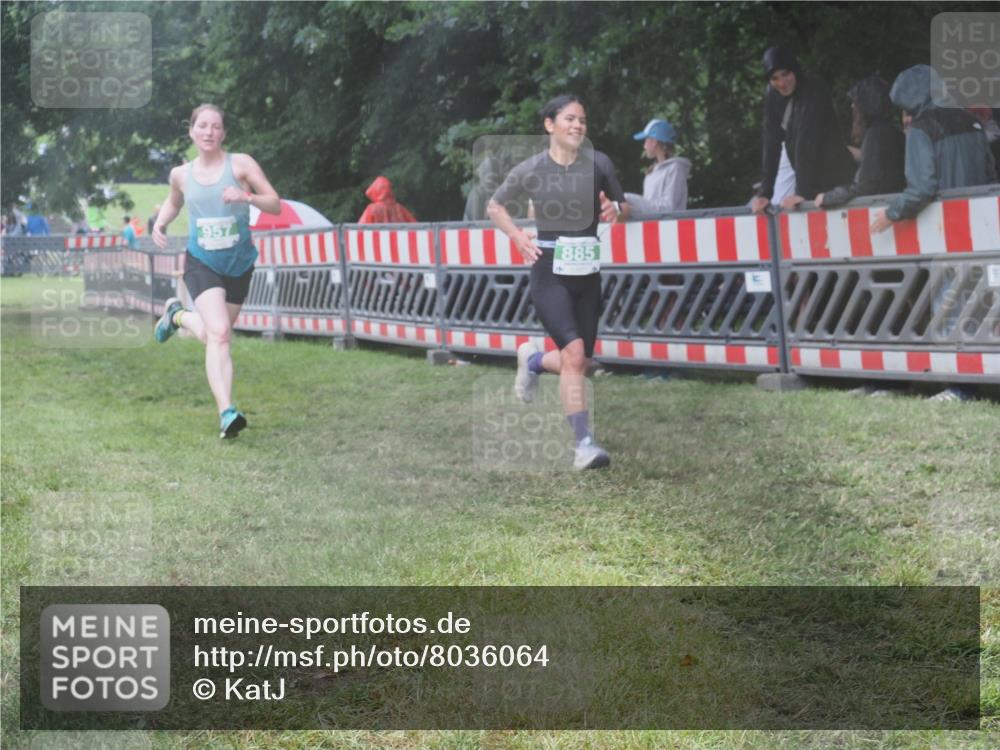 21.06.2025 - 27. Vierlanden-Triathlon KatJ http://msf.ph/oto/8036064 15.06.2025 13:53:26 Ziel 653, 885, 957 meine-sportfotos.de