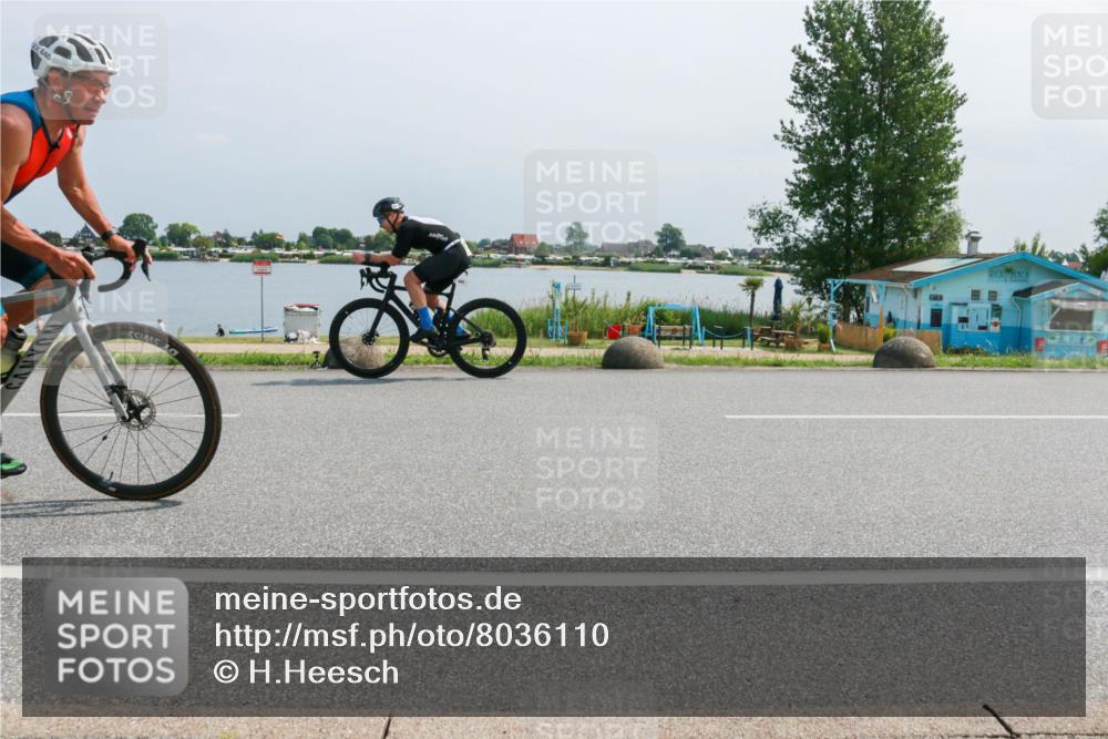 21.06.2025 - 27. Vierlanden-Triathlon H.Heesch http://msf.ph/oto/8036110 15.06.2025 11:45:08 Radfahren 641, 644, 782, 840 meine-sportfotos.de