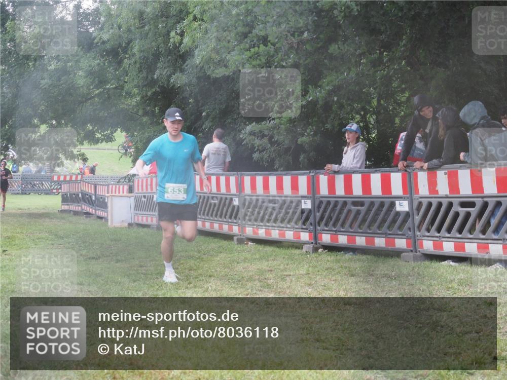 21.06.2025 - 27. Vierlanden-Triathlon KatJ http://msf.ph/oto/8036118 15.06.2025 13:53:36 Ziel 653, 1155 meine-sportfotos.de