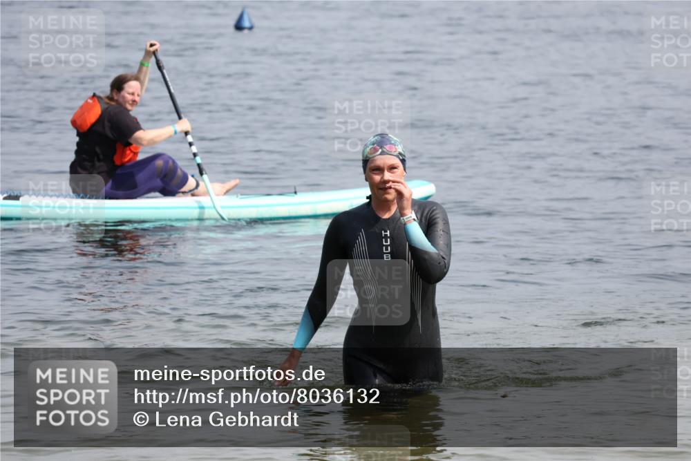 21.06.2025 - 27. Vierlanden-Triathlon Lena Gebhardt http://msf.ph/oto/8036132 15.06.2025 11:30:28 Schwimmen 910 meine-sportfotos.de