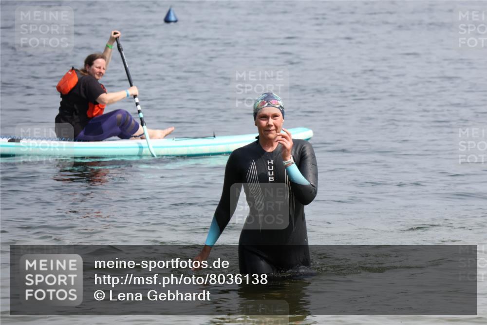 21.06.2025 - 27. Vierlanden-Triathlon Lena Gebhardt http://msf.ph/oto/8036138 15.06.2025 11:30:28 Schwimmen 910 meine-sportfotos.de