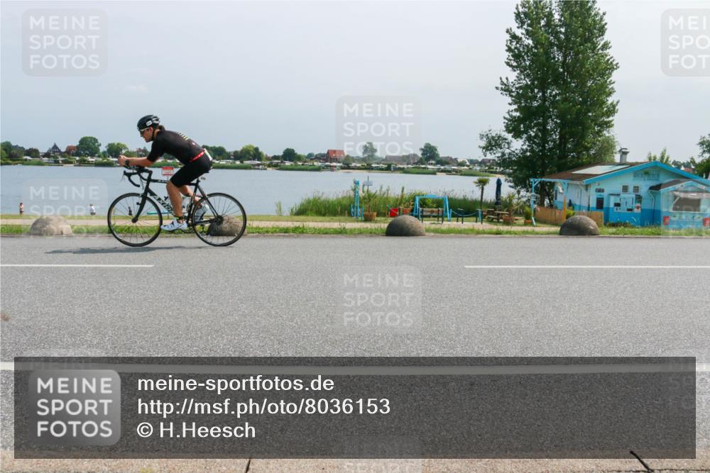 21.06.2025 - 27. Vierlanden-Triathlon H.Heesch http://msf.ph/oto/8036153 15.06.2025 11:45:13 Radfahren 636, 641, 667 meine-sportfotos.de