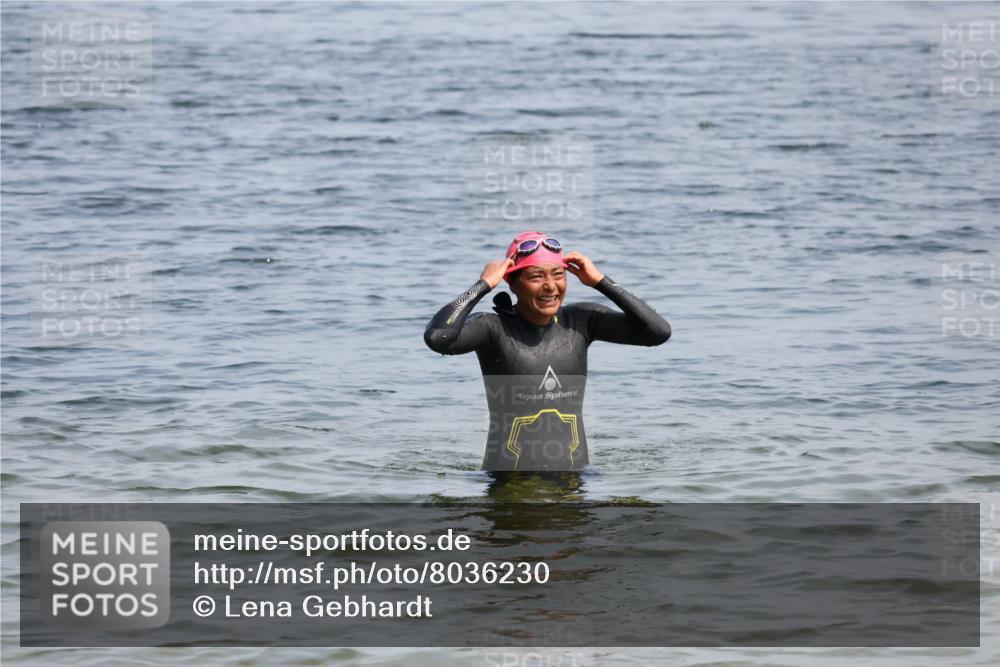 21.06.2025 - 27. Vierlanden-Triathlon Lena Gebhardt http://msf.ph/oto/8036230 15.06.2025 11:34:21 Schwimmen  meine-sportfotos.de