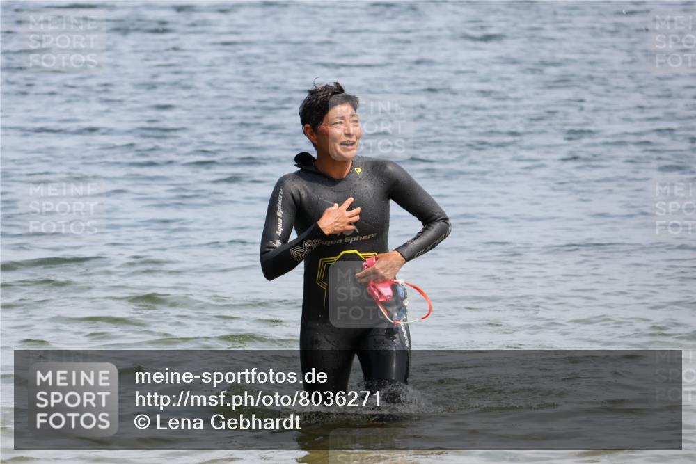21.06.2025 - 27. Vierlanden-Triathlon Lena Gebhardt http://msf.ph/oto/8036271 15.06.2025 11:34:27 Schwimmen  meine-sportfotos.de