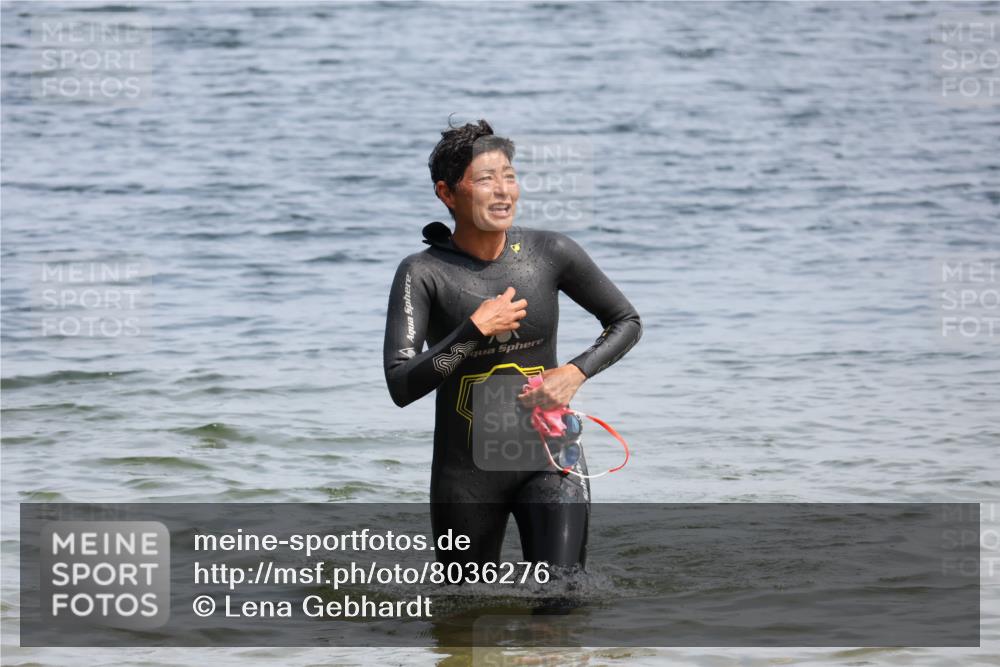 21.06.2025 - 27. Vierlanden-Triathlon Lena Gebhardt http://msf.ph/oto/8036276 15.06.2025 11:34:27 Schwimmen  meine-sportfotos.de