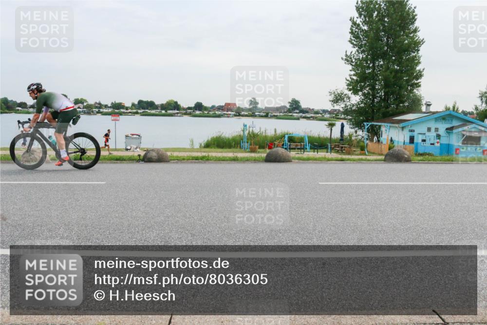 15.06.2025 - 27. Vierlanden-Triathlon H.Heesch http://msf.ph/oto/8036305 15.06.2025 10:48:03 Radfahren 27, 109, 142 meine-sportfotos.de
