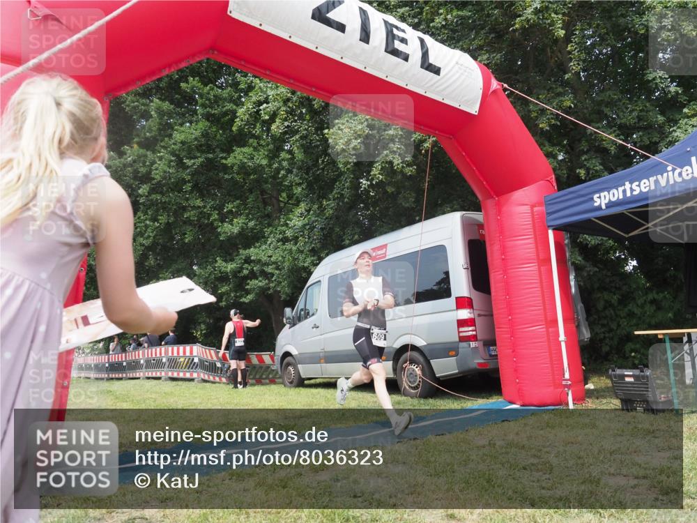 21.06.2025 - 27. Vierlanden-Triathlon KatJ http://msf.ph/oto/8036323 15.06.2025 11:25:05 Schwimmen 981 meine-sportfotos.de