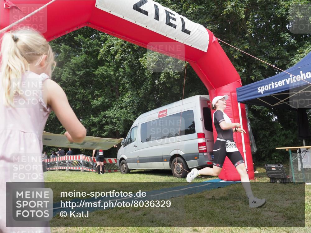 21.06.2025 - 27. Vierlanden-Triathlon KatJ http://msf.ph/oto/8036329 15.06.2025 11:25:05 Schwimmen 981 meine-sportfotos.de