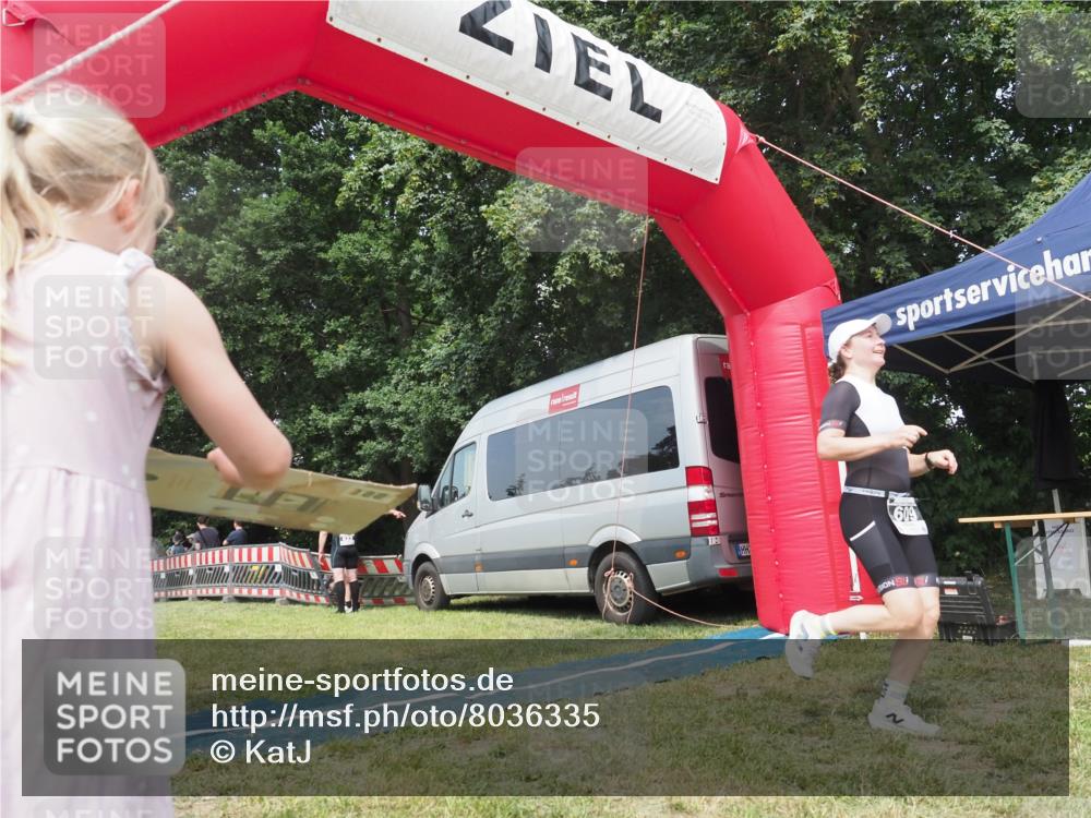 21.06.2025 - 27. Vierlanden-Triathlon KatJ http://msf.ph/oto/8036335 15.06.2025 11:25:05 Schwimmen 981 meine-sportfotos.de