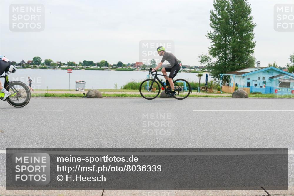 15.06.2025 - 27. Vierlanden-Triathlon H.Heesch http://msf.ph/oto/8036339 15.06.2025 10:48:18 Radfahren 22, 72, 93, 393 meine-sportfotos.de