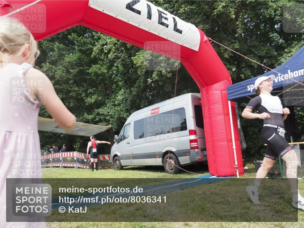 21.06.2025 - 27. Vierlanden-Triathlon KatJ http://msf.ph/oto/8036341 15.06.2025 11:25:05 Schwimmen 981 meine-sportfotos.de