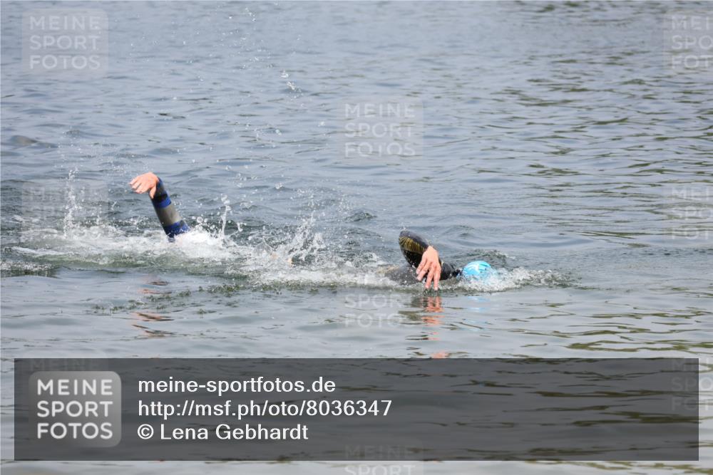 21.06.2025 - 27. Vierlanden-Triathlon Lena Gebhardt http://msf.ph/oto/8036347 15.06.2025 11:57:44 Schwimmen 986 meine-sportfotos.de
