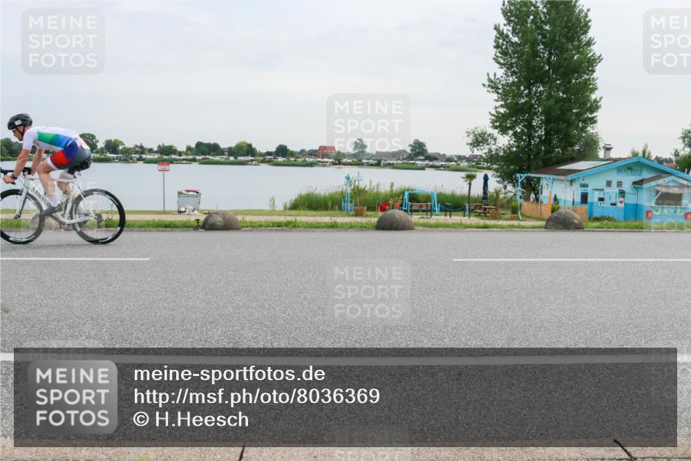 15.06.2025 - 27. Vierlanden-Triathlon H.Heesch http://msf.ph/oto/8036369 15.06.2025 10:48:21 Radfahren 22, 34, 93, 139, 393, 422 meine-sportfotos.de
