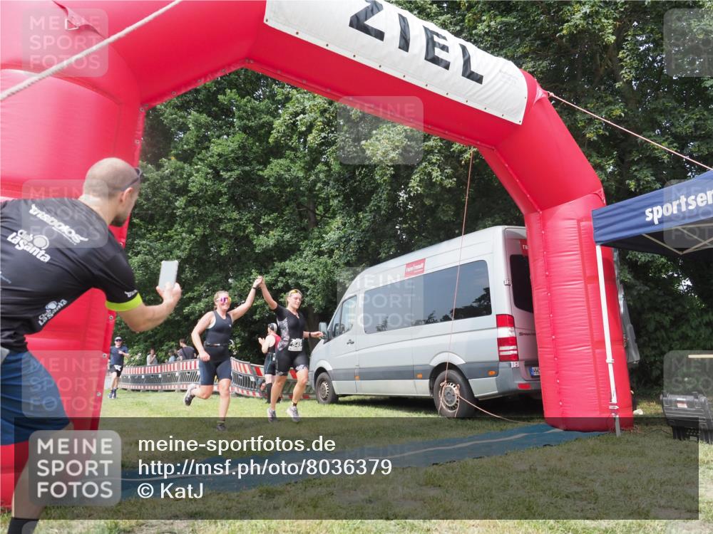 21.06.2025 - 27. Vierlanden-Triathlon KatJ http://msf.ph/oto/8036379 15.06.2025 11:25:19 Schwimmen  meine-sportfotos.de
