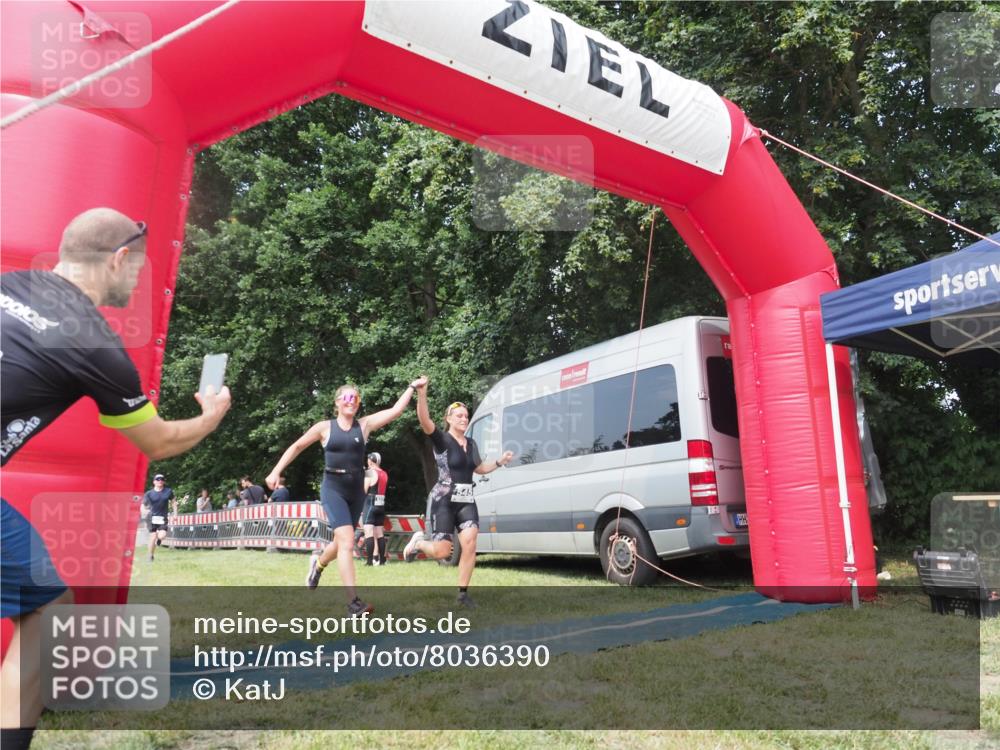 21.06.2025 - 27. Vierlanden-Triathlon KatJ http://msf.ph/oto/8036390 15.06.2025 11:25:19 Schwimmen  meine-sportfotos.de