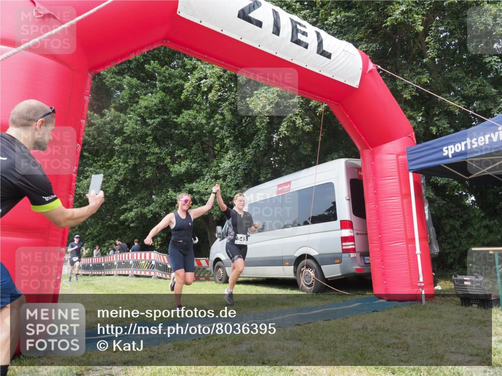 21.06.2025 - 27. Vierlanden-Triathlon KatJ http://msf.ph/oto/8036395 15.06.2025 11:25:19 Schwimmen  meine-sportfotos.de