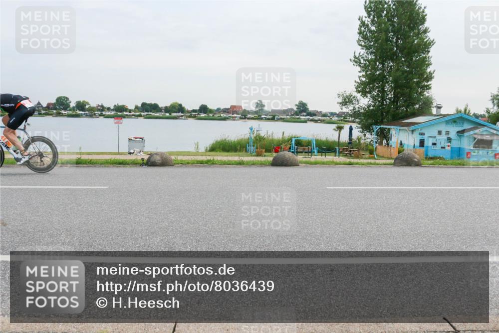 15.06.2025 - 27. Vierlanden-Triathlon H.Heesch http://msf.ph/oto/8036439 15.06.2025 10:48:52 Radfahren 229, 236, 358 meine-sportfotos.de