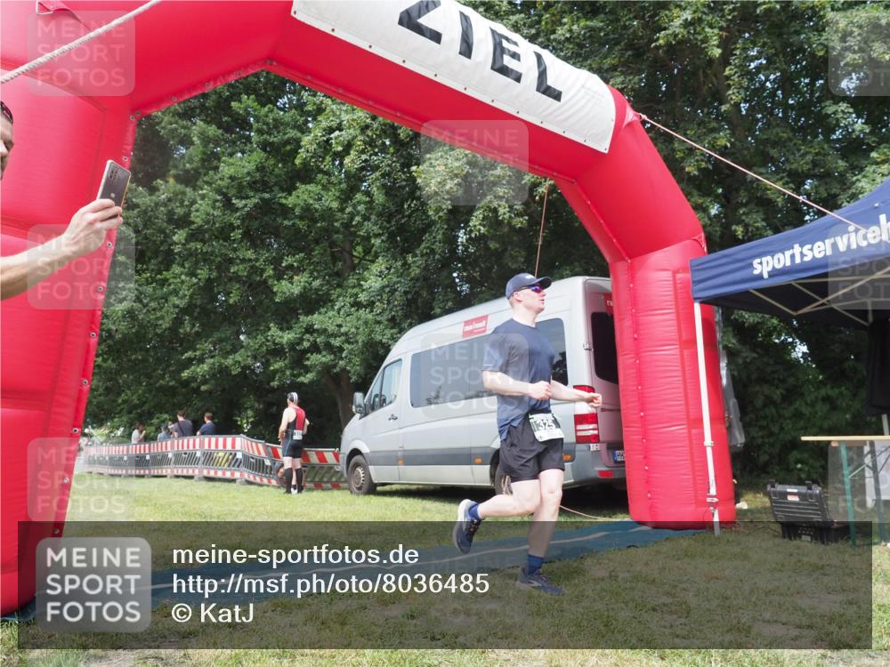 21.06.2025 - 27. Vierlanden-Triathlon KatJ http://msf.ph/oto/8036485 15.06.2025 11:25:23 Schwimmen  meine-sportfotos.de