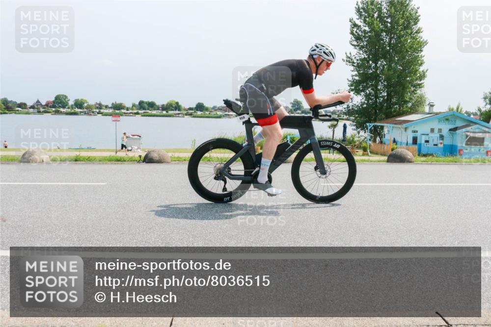 21.06.2025 - 27. Vierlanden-Triathlon H.Heesch http://msf.ph/oto/8036515 15.06.2025 11:46:05 Radfahren 32, 658 meine-sportfotos.de