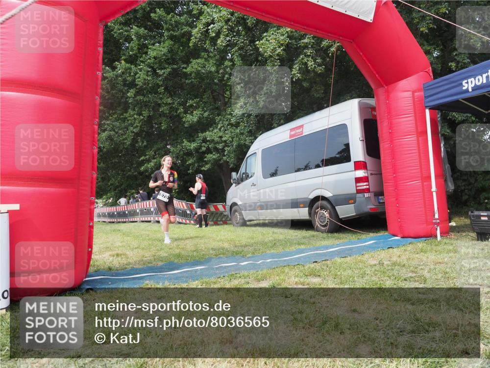 21.06.2025 - 27. Vierlanden-Triathlon KatJ http://msf.ph/oto/8036565 15.06.2025 11:25:34 Schwimmen  meine-sportfotos.de