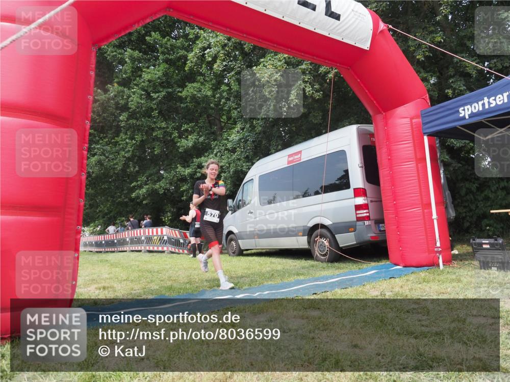 21.06.2025 - 27. Vierlanden-Triathlon KatJ http://msf.ph/oto/8036599 15.06.2025 11:25:35 Schwimmen  meine-sportfotos.de