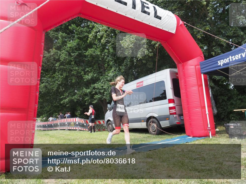 21.06.2025 - 27. Vierlanden-Triathlon KatJ http://msf.ph/oto/8036618 15.06.2025 11:25:35 Schwimmen  meine-sportfotos.de