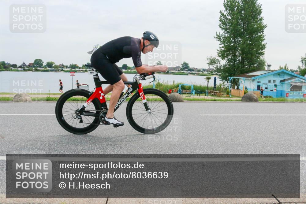 15.06.2025 - 27. Vierlanden-Triathlon H.Heesch http://msf.ph/oto/8036639 15.06.2025 10:49:05 Radfahren 440, 469 meine-sportfotos.de