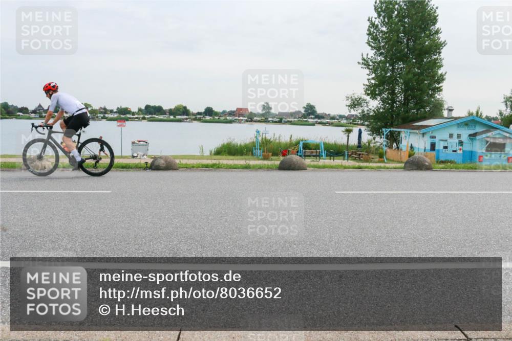 15.06.2025 - 27. Vierlanden-Triathlon H.Heesch http://msf.ph/oto/8036652 15.06.2025 10:49:12 Radfahren 29, 115, 447 meine-sportfotos.de