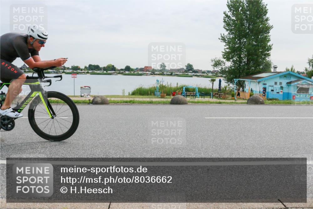 15.06.2025 - 27. Vierlanden-Triathlon H.Heesch http://msf.ph/oto/8036662 15.06.2025 10:49:19 Radfahren 6, 29, 447 meine-sportfotos.de