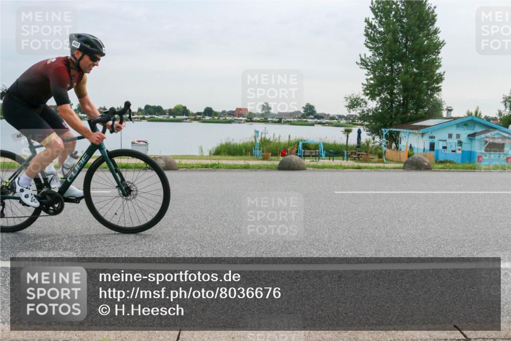 15.06.2025 - 27. Vierlanden-Triathlon H.Heesch http://msf.ph/oto/8036676 15.06.2025 10:49:41 Radfahren 4, 407 meine-sportfotos.de