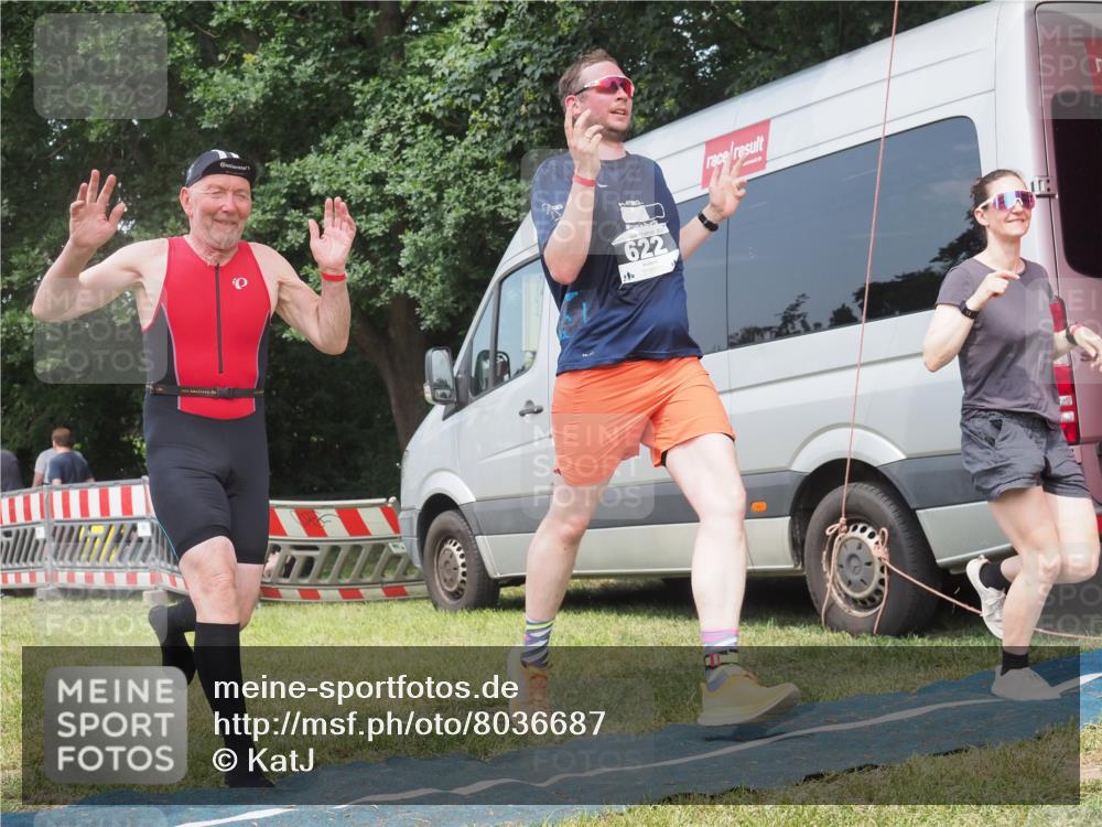 21.06.2025 - 27. Vierlanden-Triathlon KatJ http://msf.ph/oto/8036687 15.06.2025 11:25:51 Schwimmen  meine-sportfotos.de