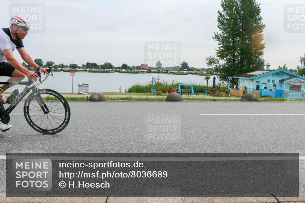15.06.2025 - 27. Vierlanden-Triathlon H.Heesch http://msf.ph/oto/8036689 15.06.2025 10:49:46 Radfahren 4, 367, 613 meine-sportfotos.de