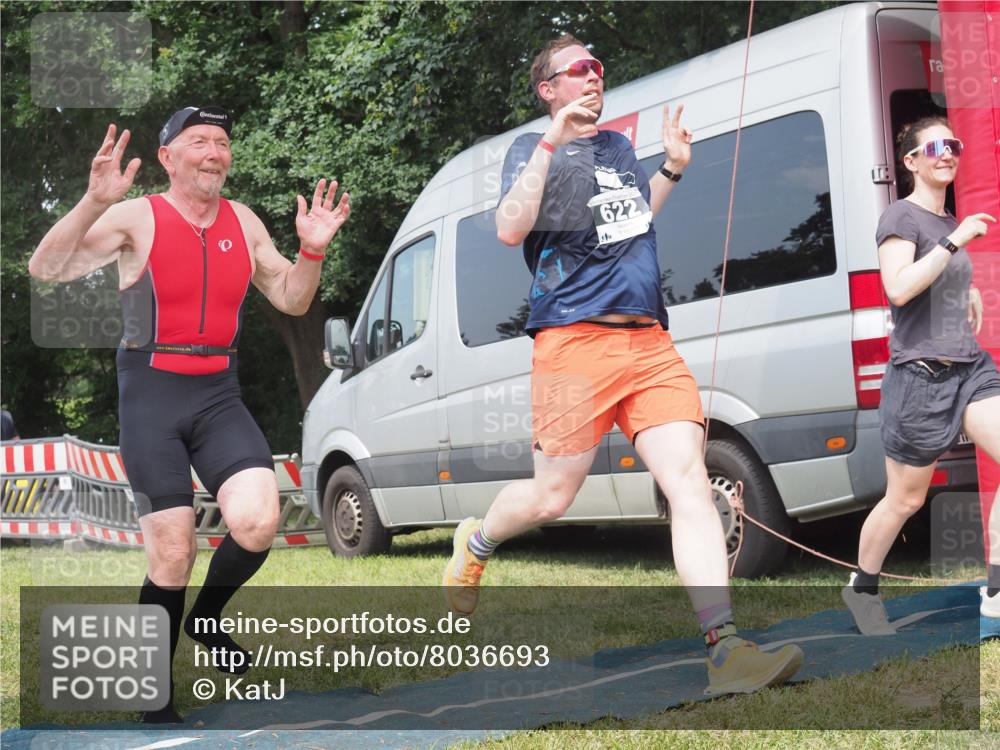 21.06.2025 - 27. Vierlanden-Triathlon KatJ http://msf.ph/oto/8036693 15.06.2025 11:25:51 Schwimmen  meine-sportfotos.de
