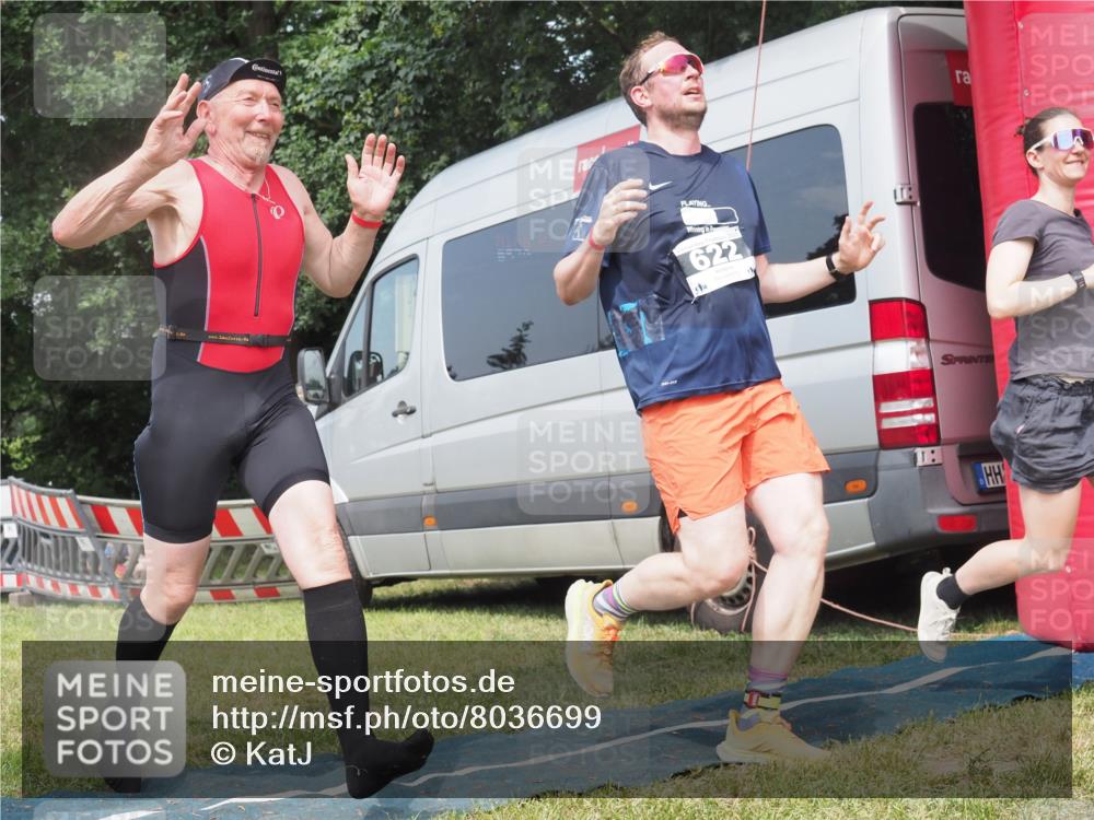 21.06.2025 - 27. Vierlanden-Triathlon KatJ http://msf.ph/oto/8036699 15.06.2025 11:25:51 Schwimmen  meine-sportfotos.de