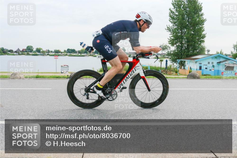 15.06.2025 - 27. Vierlanden-Triathlon H.Heesch http://msf.ph/oto/8036700 15.06.2025 10:49:49 Radfahren 232, 367, 613 meine-sportfotos.de