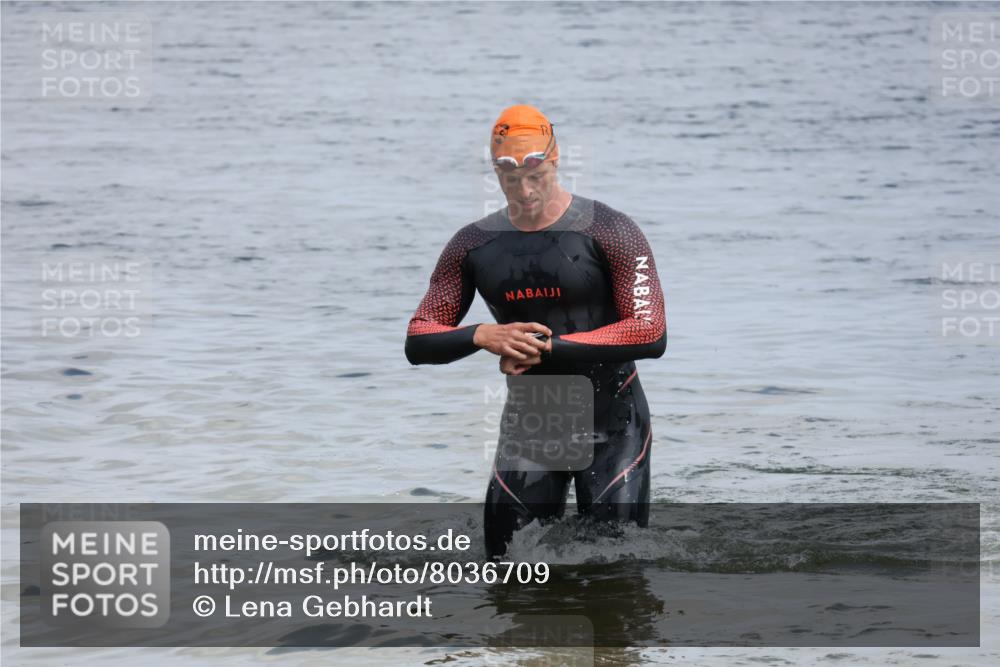 21.06.2025 - 27. Vierlanden-Triathlon Lena Gebhardt http://msf.ph/oto/8036709 15.06.2025 12:01:10 Schwimmen 992, 993, 996 meine-sportfotos.de