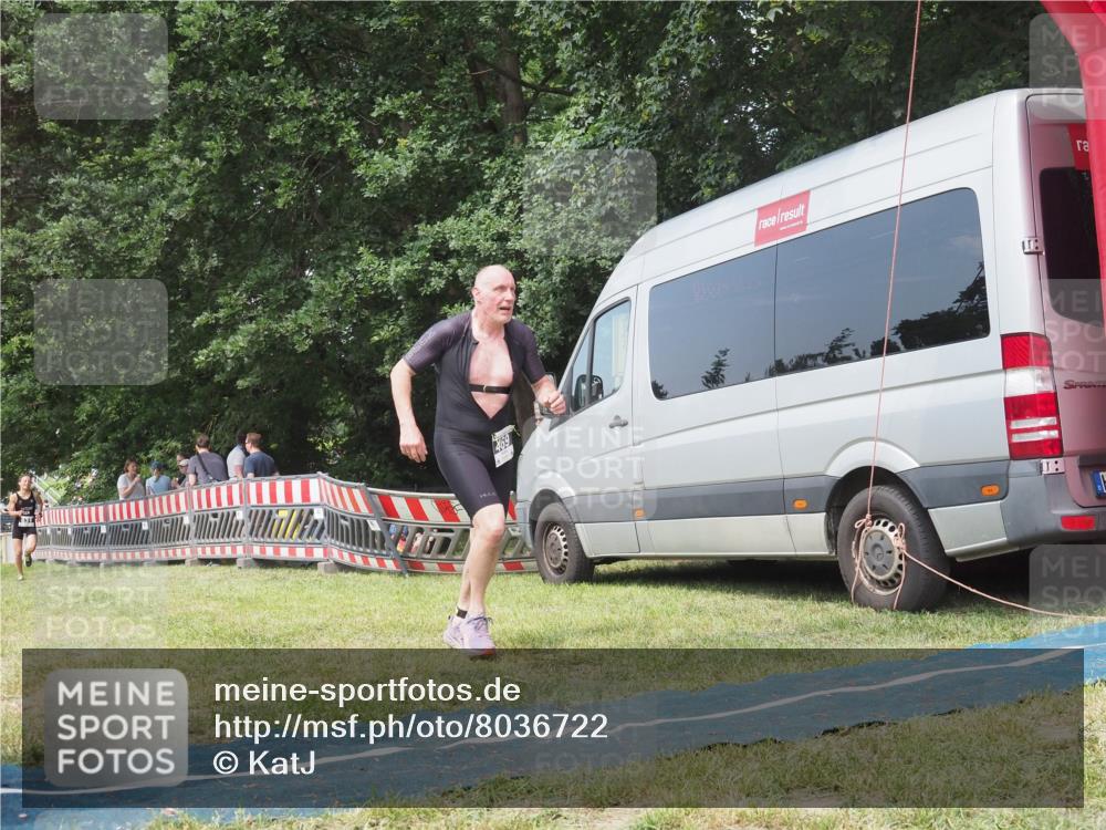 21.06.2025 - 27. Vierlanden-Triathlon KatJ http://msf.ph/oto/8036722 15.06.2025 11:26:05 Schwimmen  meine-sportfotos.de