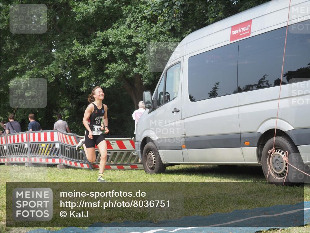 21.06.2025 - 27. Vierlanden-Triathlon KatJ http://msf.ph/oto/8036751 15.06.2025 11:26:07 Schwimmen  meine-sportfotos.de