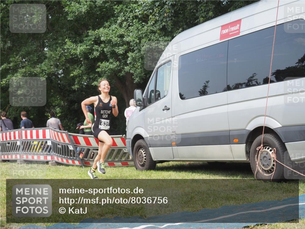 21.06.2025 - 27. Vierlanden-Triathlon KatJ http://msf.ph/oto/8036756 15.06.2025 11:26:08 Schwimmen  meine-sportfotos.de