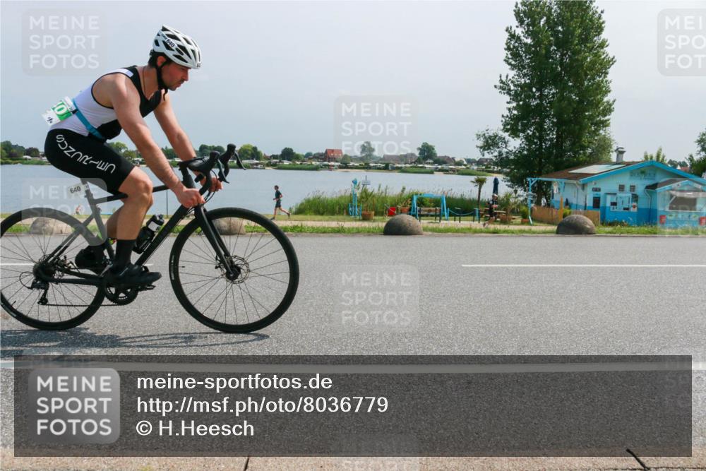 21.06.2025 - 27. Vierlanden-Triathlon H.Heesch http://msf.ph/oto/8036779 15.06.2025 11:46:30 Radfahren 640, 805 meine-sportfotos.de
