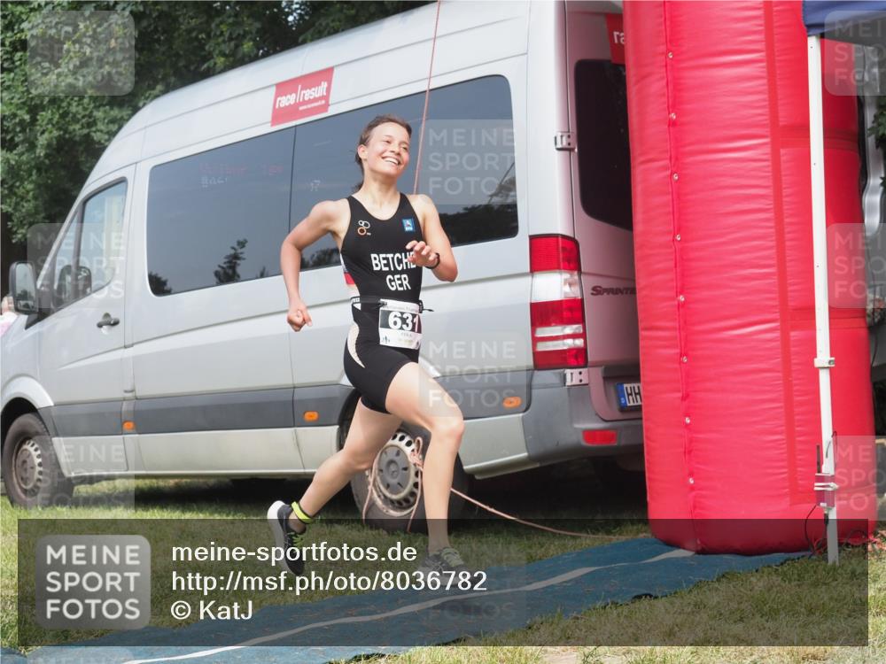 21.06.2025 - 27. Vierlanden-Triathlon KatJ http://msf.ph/oto/8036782 15.06.2025 11:26:08 Schwimmen  meine-sportfotos.de
