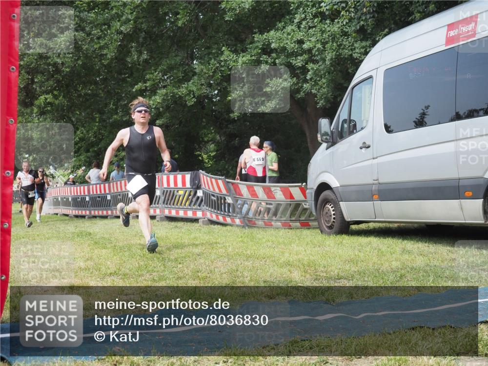 21.06.2025 - 27. Vierlanden-Triathlon KatJ http://msf.ph/oto/8036830 15.06.2025 11:26:26 Schwimmen  meine-sportfotos.de
