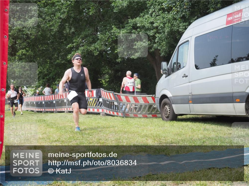 21.06.2025 - 27. Vierlanden-Triathlon KatJ http://msf.ph/oto/8036834 15.06.2025 11:26:26 Schwimmen  meine-sportfotos.de