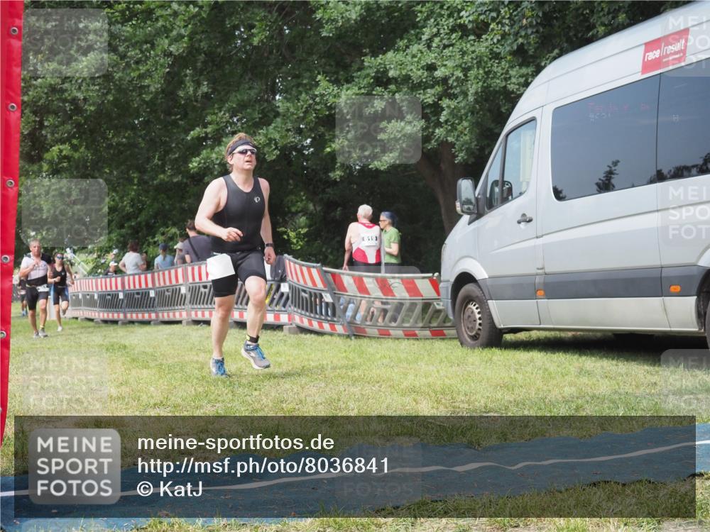21.06.2025 - 27. Vierlanden-Triathlon KatJ http://msf.ph/oto/8036841 15.06.2025 11:26:26 Schwimmen  meine-sportfotos.de