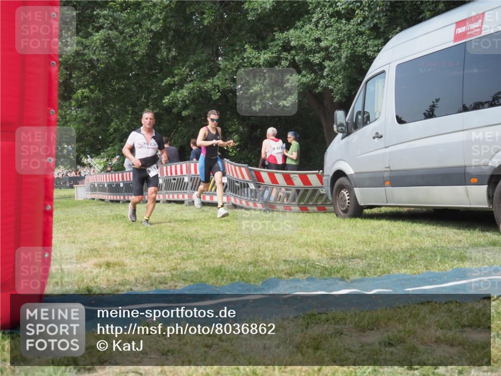 21.06.2025 - 27. Vierlanden-Triathlon KatJ http://msf.ph/oto/8036862 15.06.2025 11:26:29 Schwimmen  meine-sportfotos.de