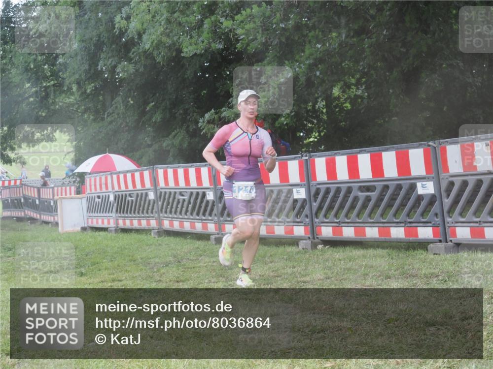 21.06.2025 - 27. Vierlanden-Triathlon KatJ http://msf.ph/oto/8036864 15.06.2025 14:15:50 Ziel 1173, 1210 meine-sportfotos.de