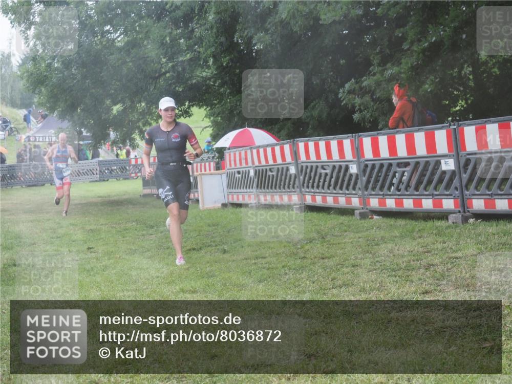 21.06.2025 - 27. Vierlanden-Triathlon KatJ http://msf.ph/oto/8036872 15.06.2025 14:15:57 Ziel 1173, 1277 meine-sportfotos.de