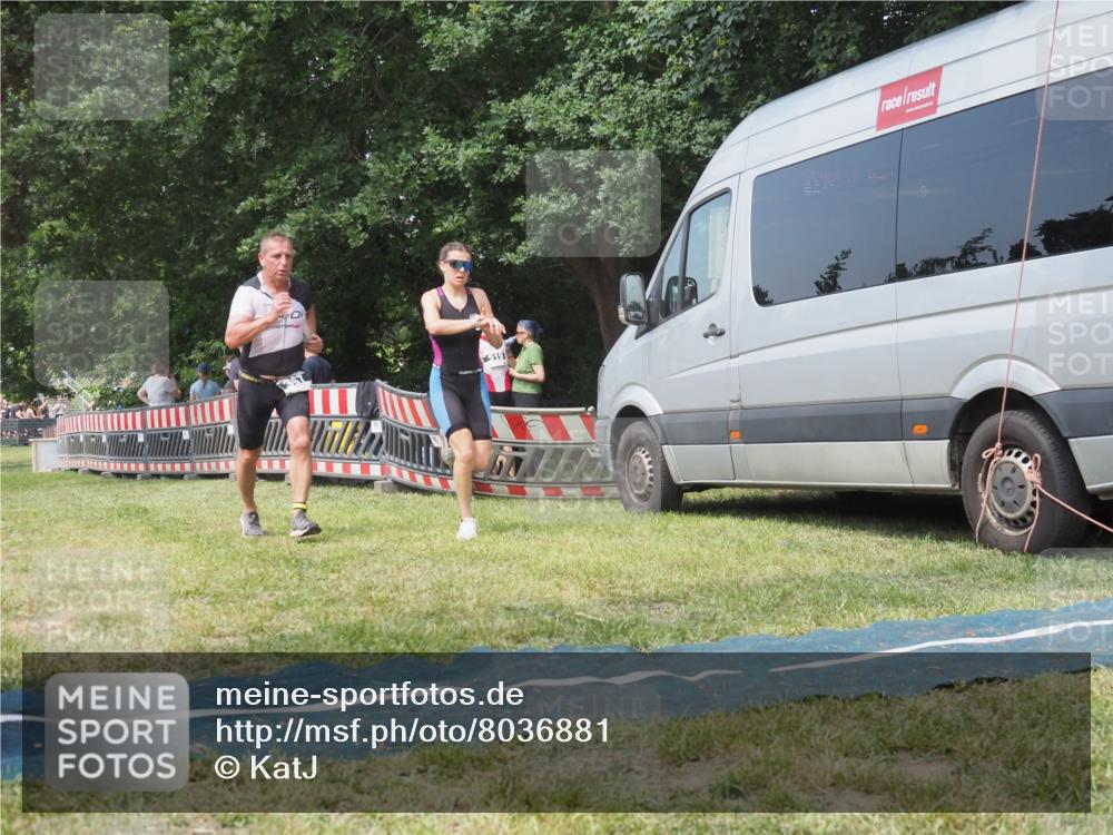 21.06.2025 - 27. Vierlanden-Triathlon KatJ http://msf.ph/oto/8036881 15.06.2025 11:26:29 Schwimmen  meine-sportfotos.de