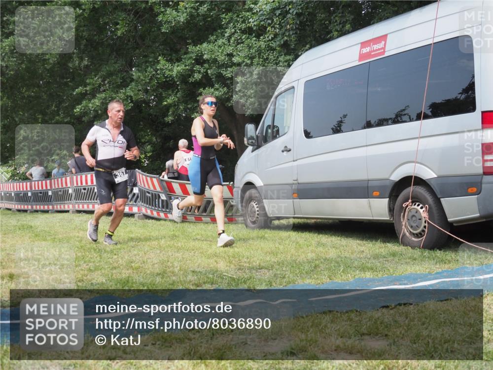 21.06.2025 - 27. Vierlanden-Triathlon KatJ http://msf.ph/oto/8036890 15.06.2025 11:26:30 Schwimmen  meine-sportfotos.de