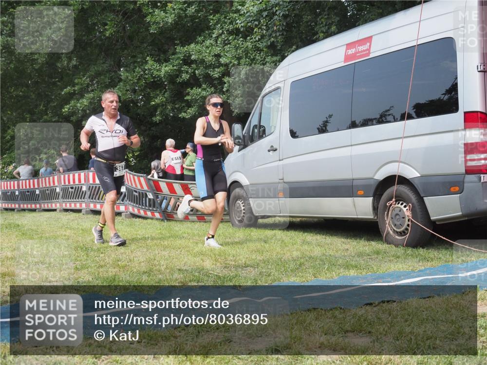 21.06.2025 - 27. Vierlanden-Triathlon KatJ http://msf.ph/oto/8036895 15.06.2025 11:26:30 Schwimmen  meine-sportfotos.de